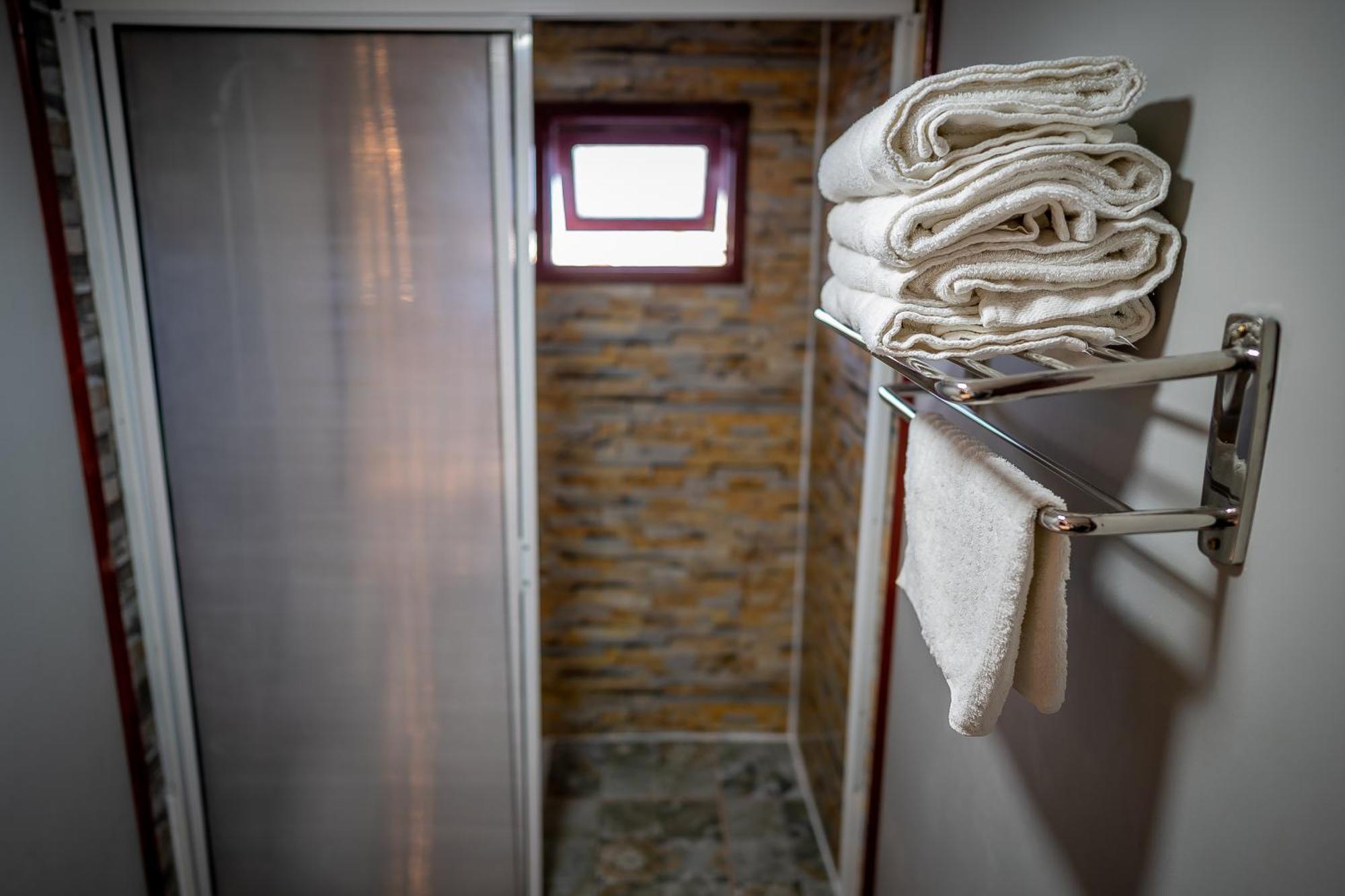 Hostal Alcazar Puerto Natales Extérieur photo