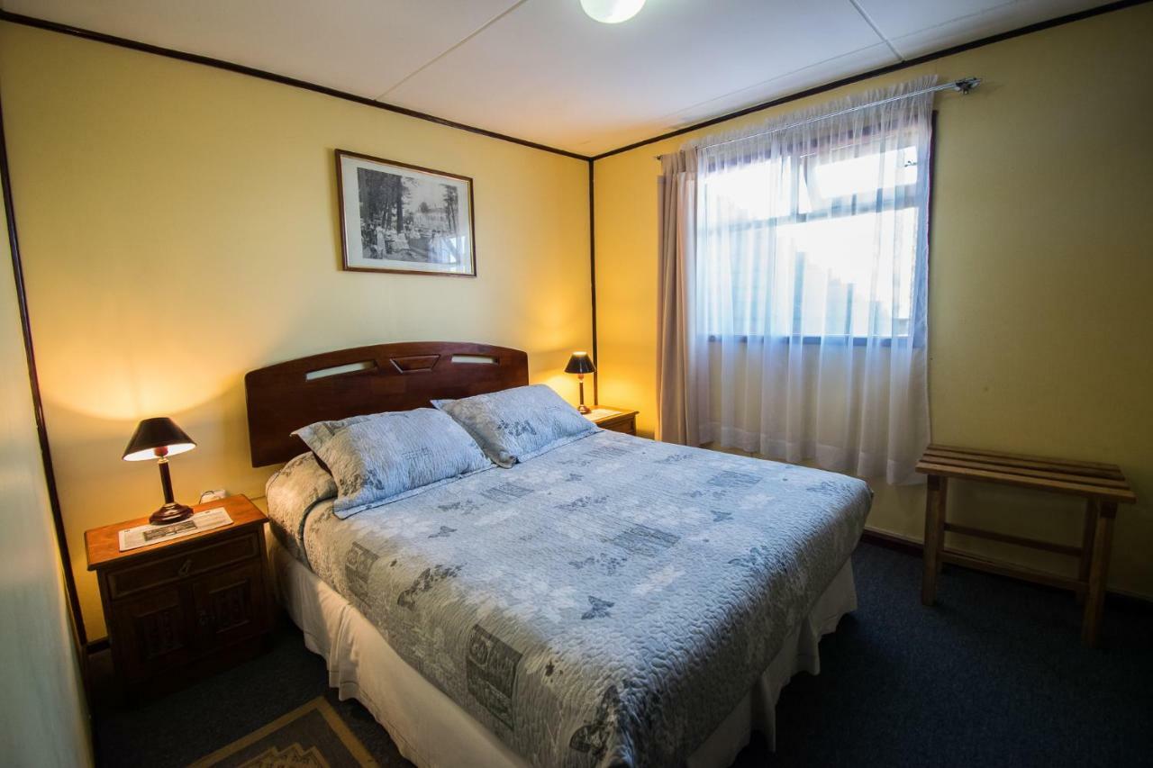 Hostal Alcazar Puerto Natales Extérieur photo