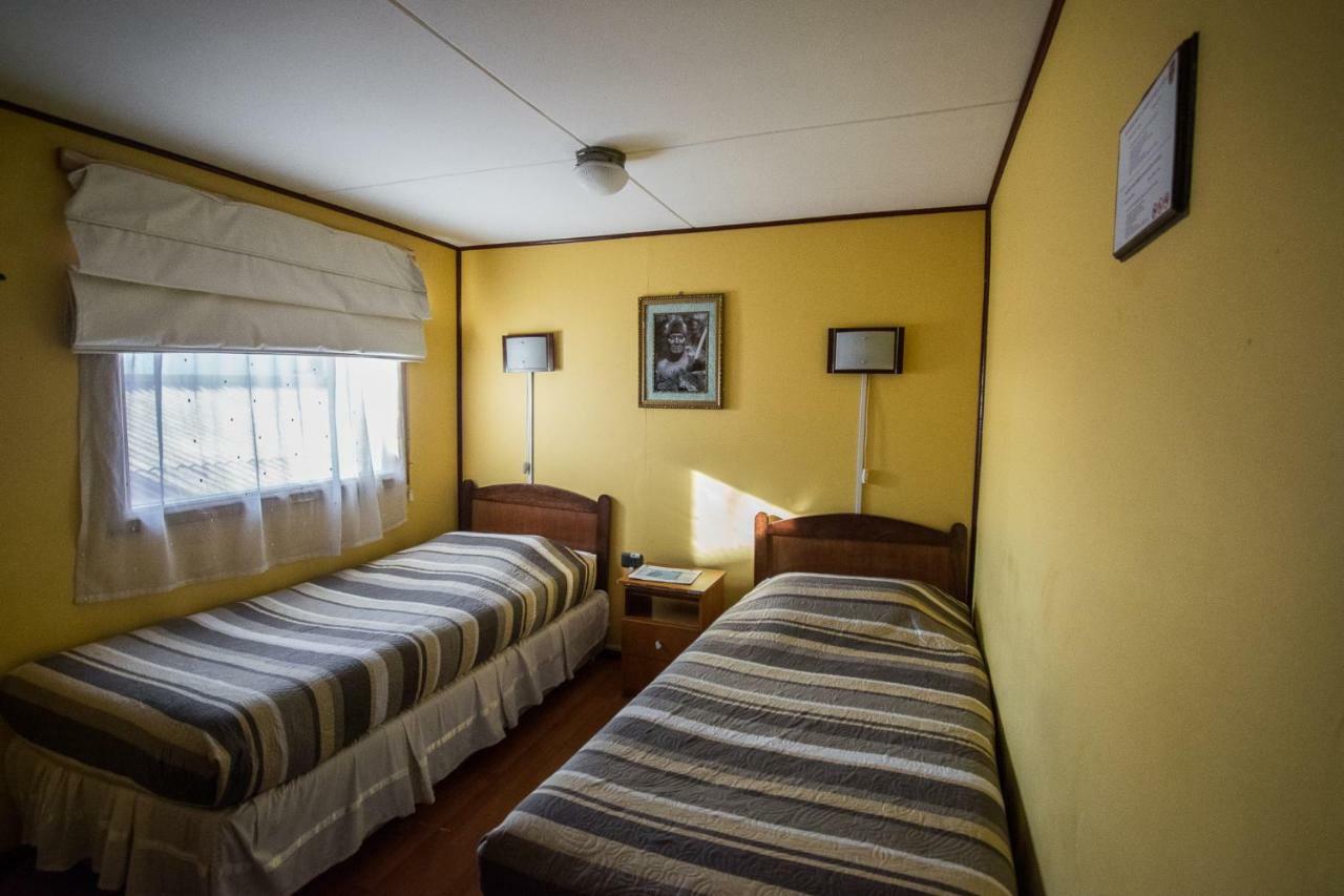 Hostal Alcazar Puerto Natales Extérieur photo
