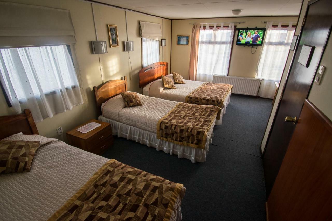 Hostal Alcazar Puerto Natales Extérieur photo