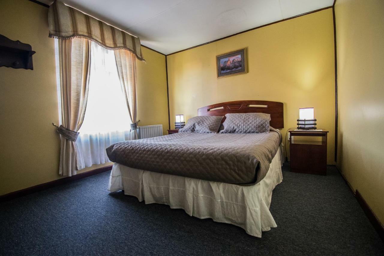 Hostal Alcazar Puerto Natales Extérieur photo