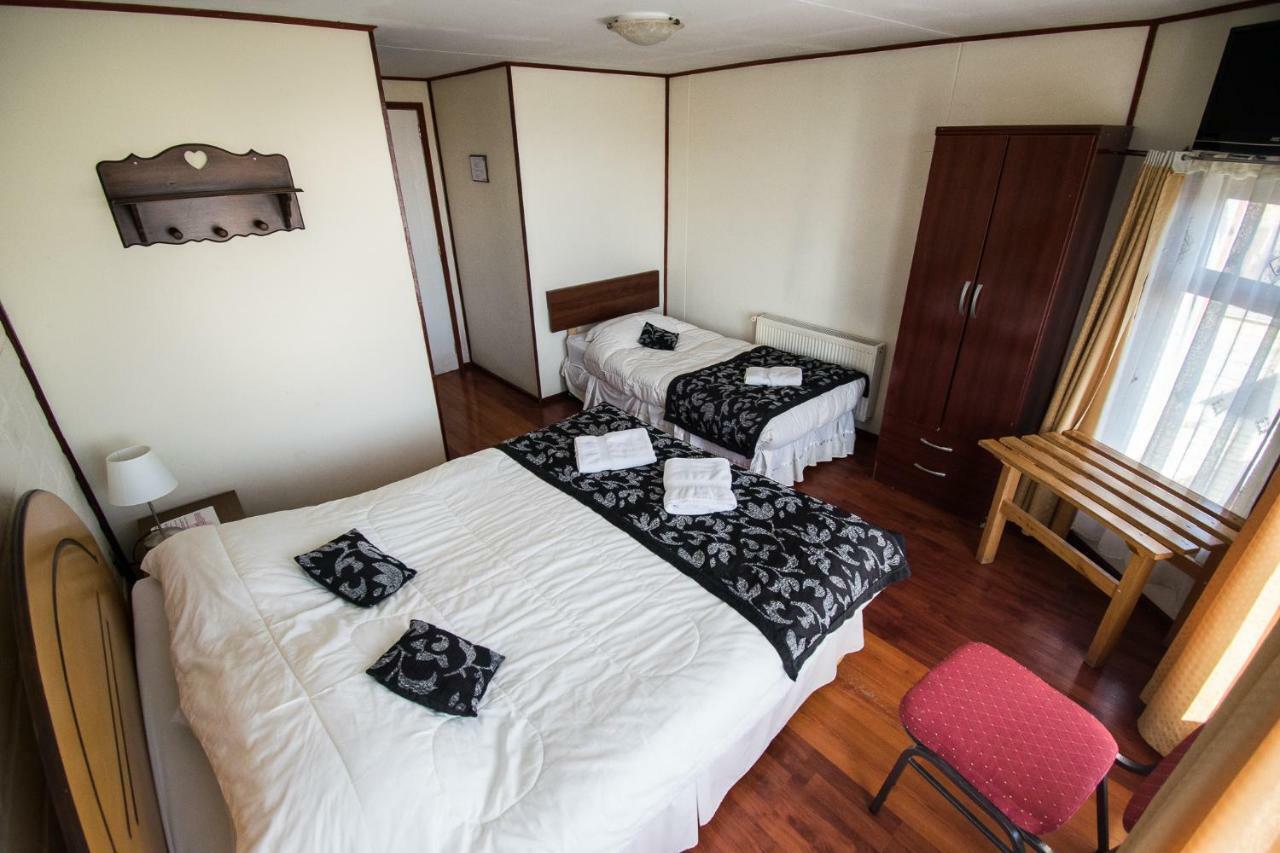 Hostal Alcazar Puerto Natales Extérieur photo