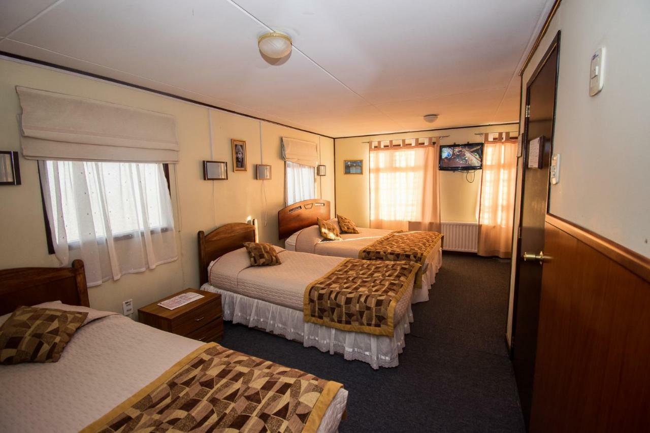 Hostal Alcazar Puerto Natales Extérieur photo