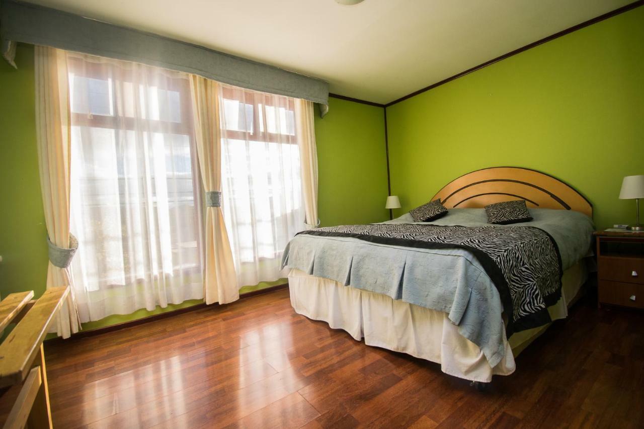 Hostal Alcazar Puerto Natales Extérieur photo