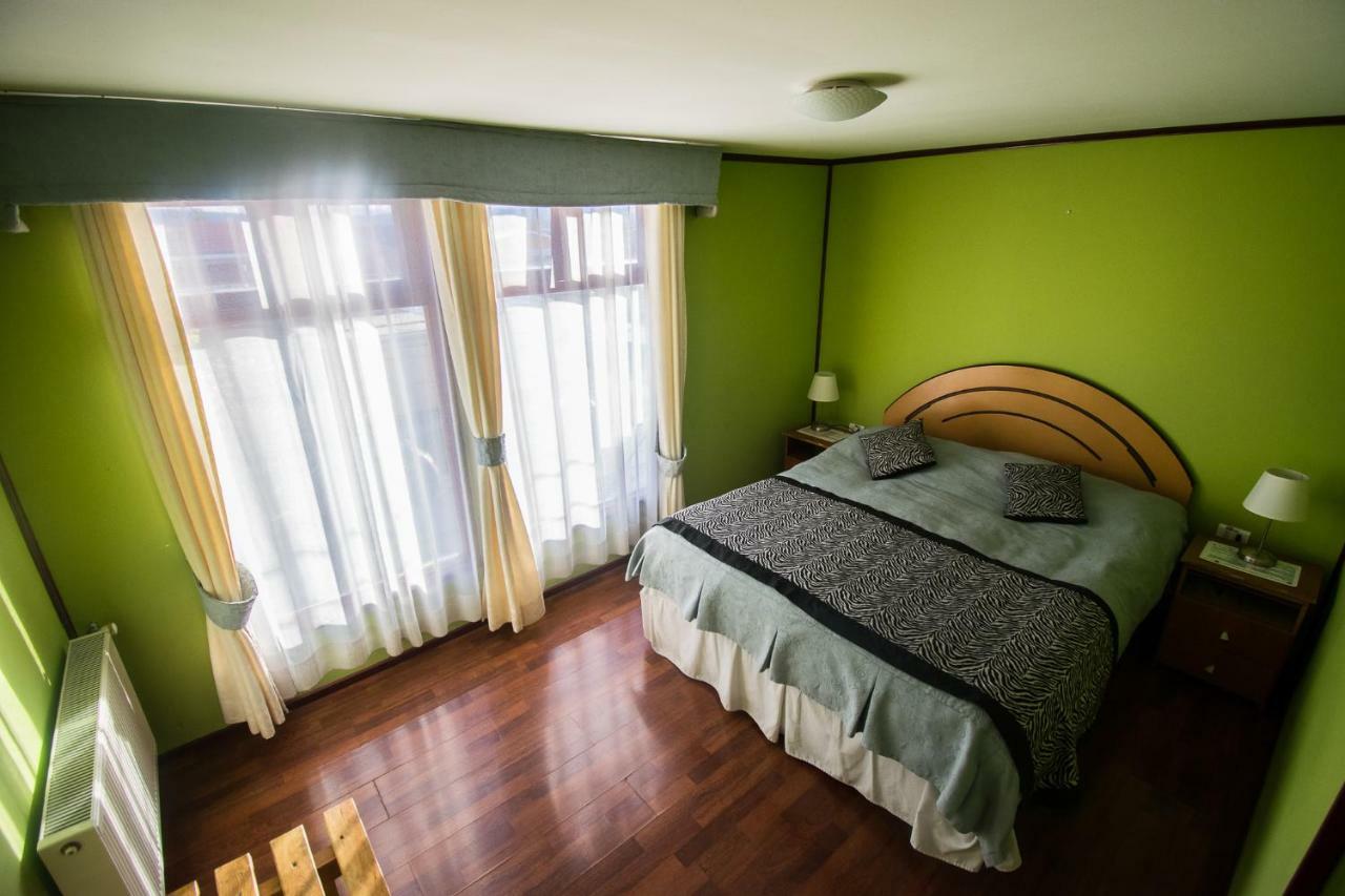 Hostal Alcazar Puerto Natales Extérieur photo